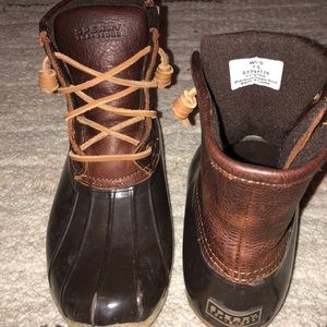Sperry rain boots